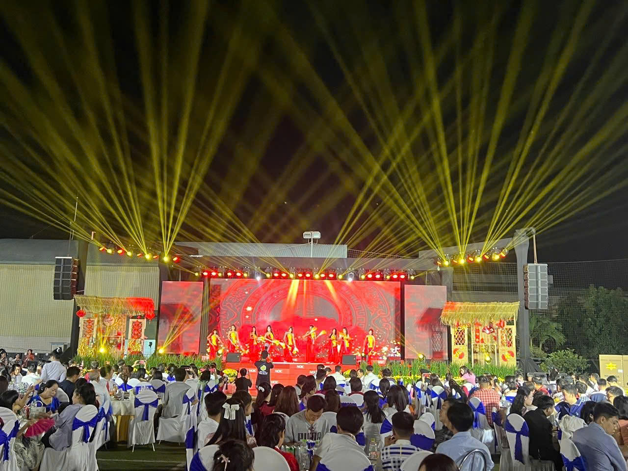 Công ty sự kiện